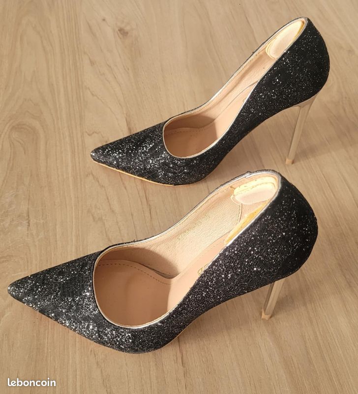 Escarpins noir mariage ou grande soirée Talon haut aiguille