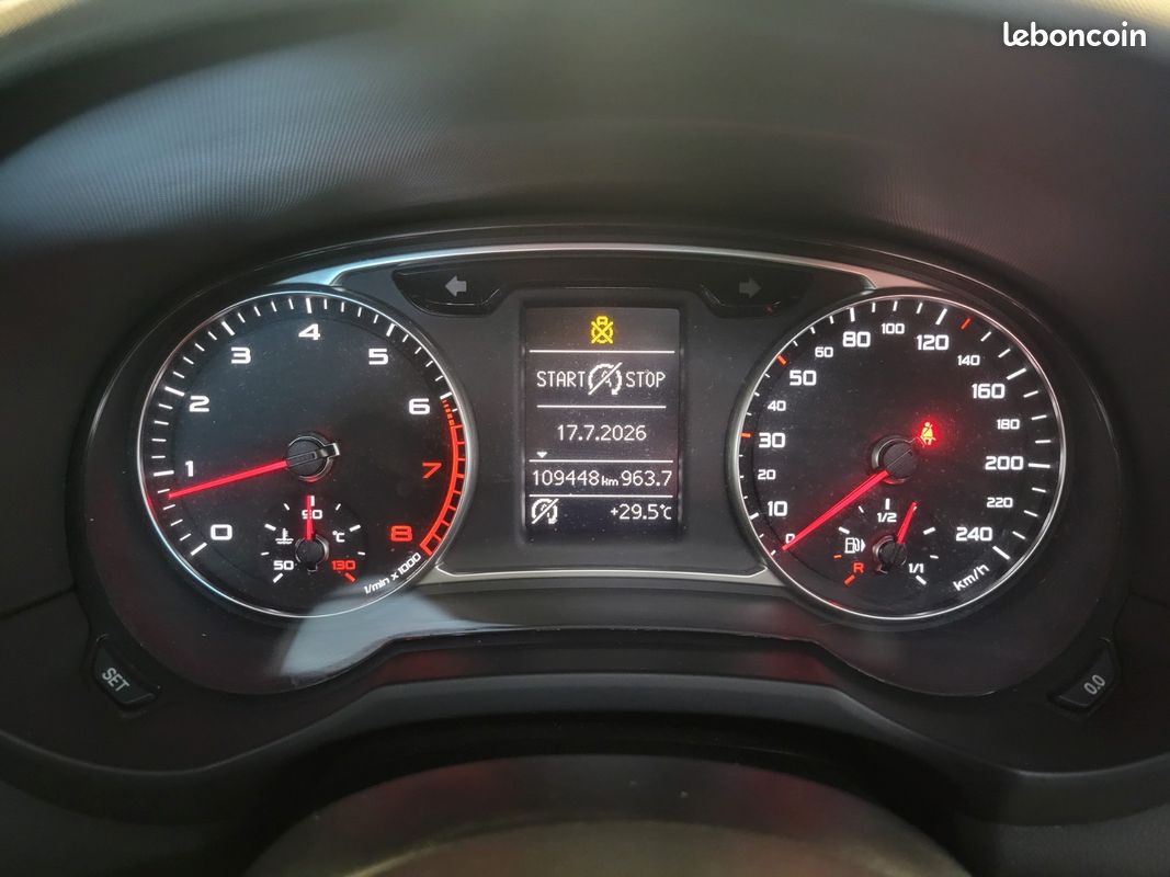 Audi A1 Sportback Ambition Luxe S-tronic 150cv - TOIT OUVRANT/RADARS AV & AR/REGULATEUR DE VITESSE/CLIMATISATION (image 11)