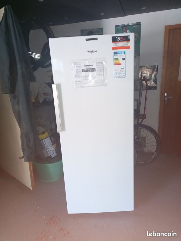 Congelateur armoire WHIRLPOOL 303L (image 2)