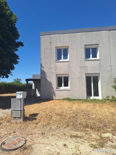 Maison 5 pièces 87 m² · à Vallenay · 87 m² · 550 €