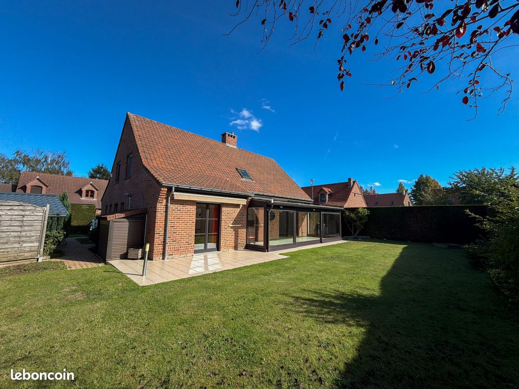 Maison 6 pièces 150 m² · à Lys-lez-Lannoy · 150 m² · 465 000 €
