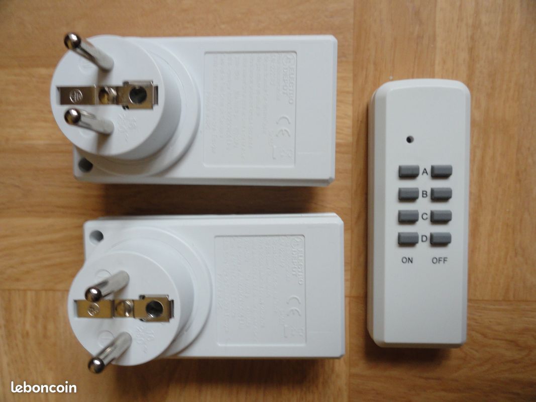 2 prises 2P+T commandées avec télécommande 4 canaux - TRES BON ETAT - (image 2)