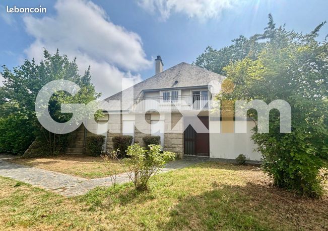 Maison 13 pièces 244 m²