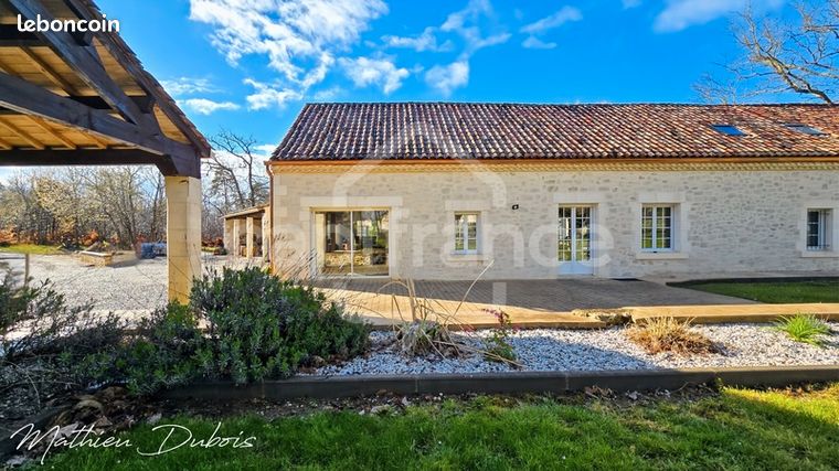 Longère 8 pièces 254 m²