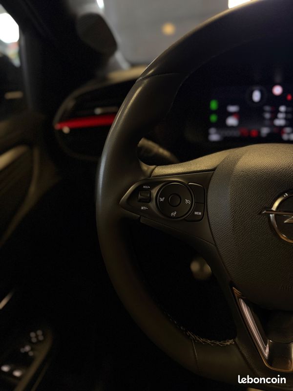 Opel corsa 1.2 t 100 gs /camera 360/apple carplay/climatisation/phare full led (image 9)
