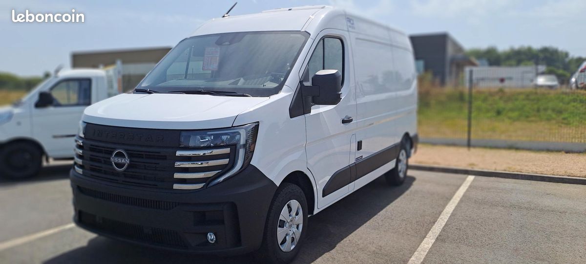 Nissan Interstar (2026) Fourgon Frigorifique Isotherme 7m³ (FRCX) 45500HT 54600TTC L2H2 2.0 Blue dCi 150ch - Boîte Manuelle (BVM6) - Véhicule frigo isotherme Lamberet ❄️ à partir de 779/mois (image 2)