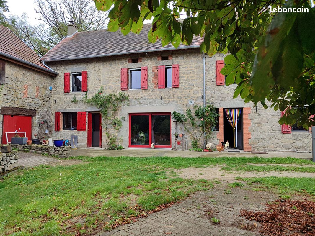 Maison 6 pièces 197 m² · à Saint-Médard-la-Rochette · 197 m² · 176 550 €