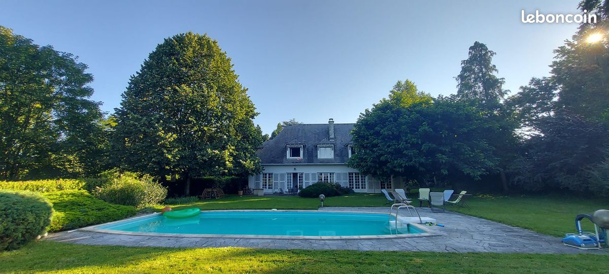 Maison 10 pièces 220 m² · à Jurançon · 220 m² · 520 000 €