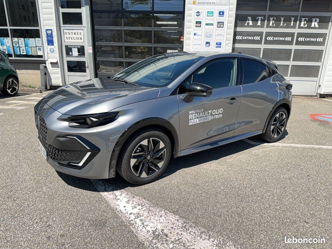 RENAULT Clio E-Tech full hybrid 160 ch Techno (image 1)