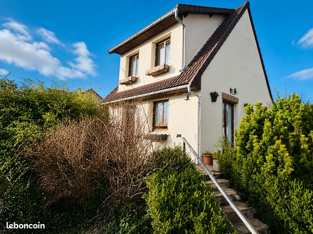 Maison 5 pièces 107 m² · à Chanteloup-les-Vignes · 107 m² · 315 000 €