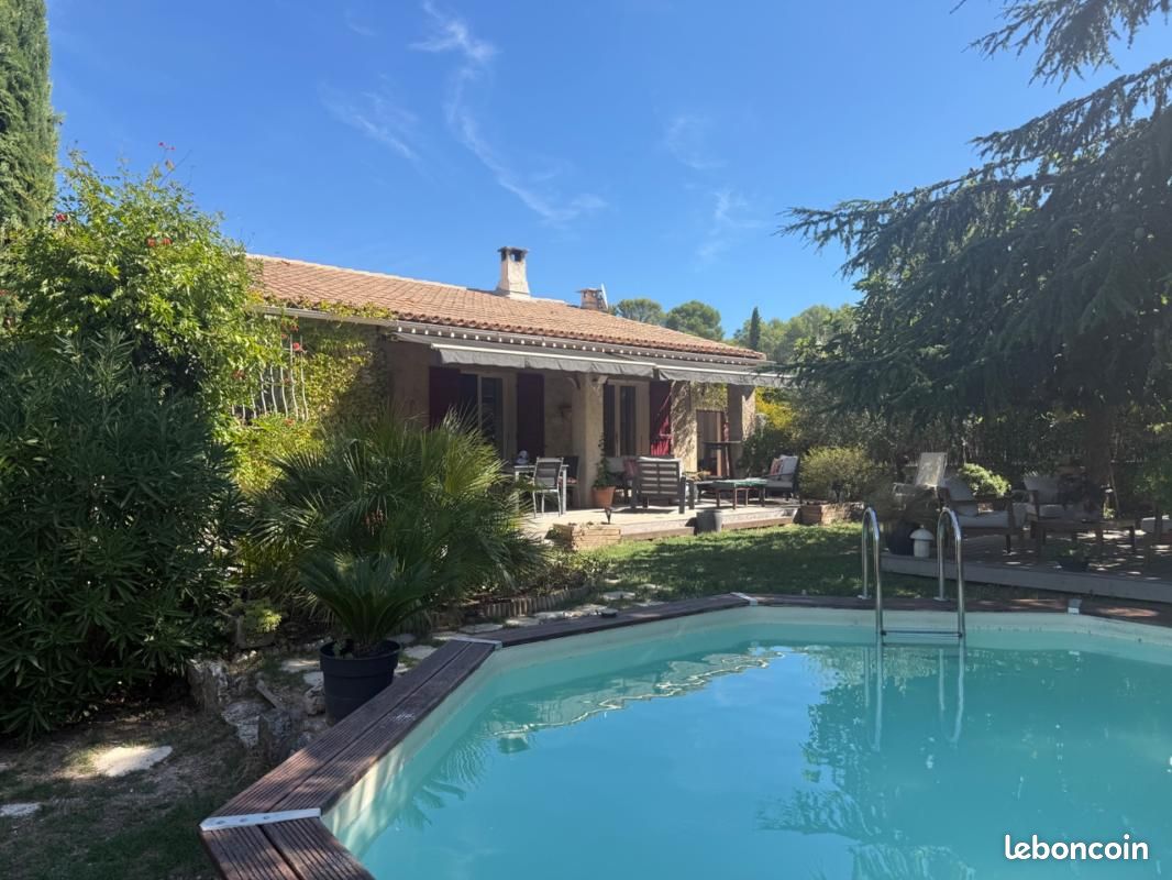 Maison 4 pièces 120 m² · à Ventabren · 120 m² · 695 000 €