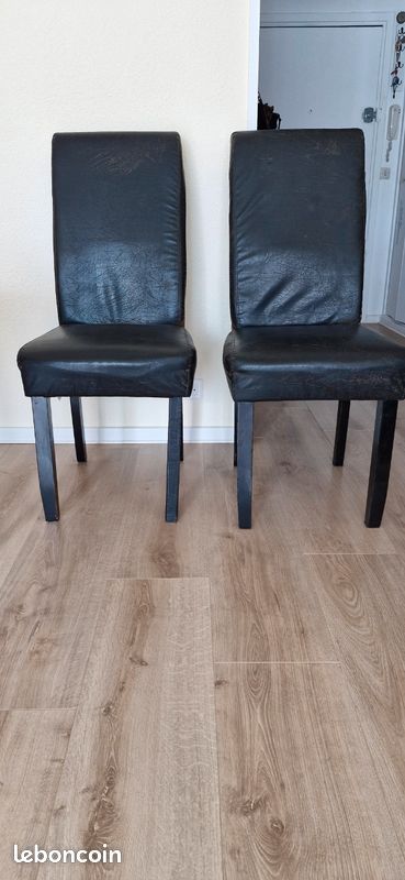 Lot 4 chaises cuir (image 1)