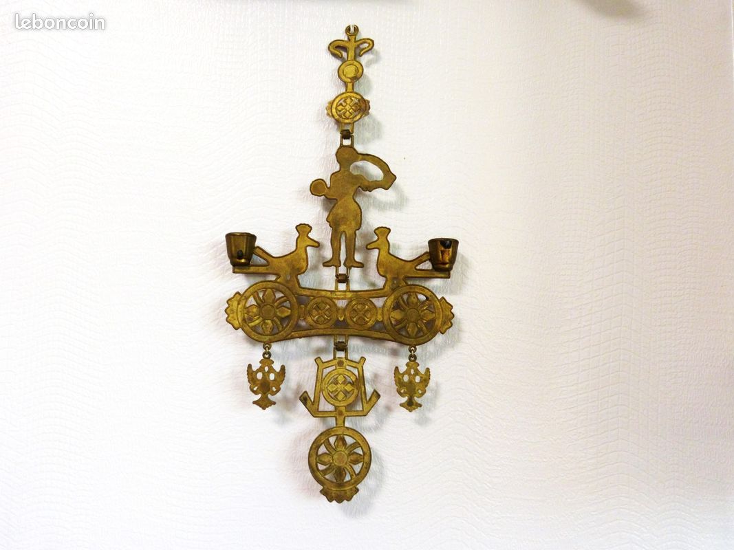 Bougeoir Ancien Métal Fin XIXe – Estampillé Couronne, à Rénover