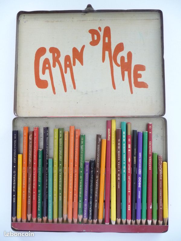 Broche Vintage Ancienne Crayon - Collection Privée - Occasion Avec Traces D'usure