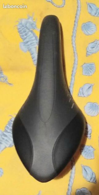 Selle Fizik Wing Flex Blanche – Modèle Arione – Carbone – Vintage Japon Années 90 – Occasion