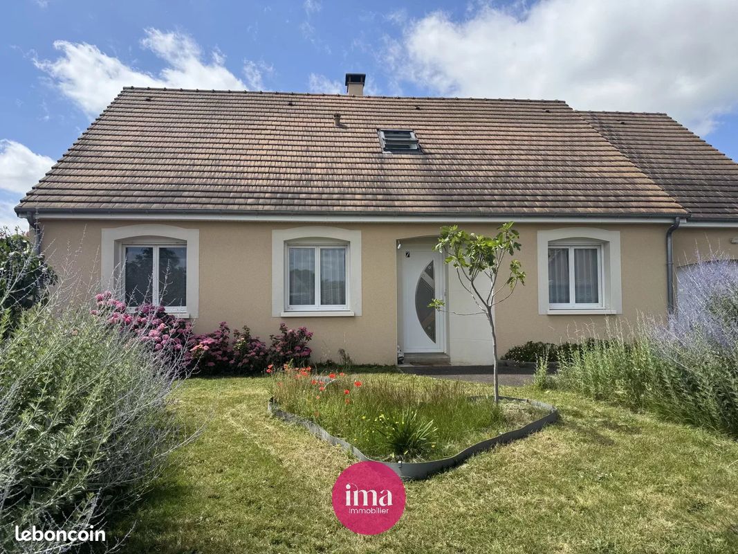 Maison 7 pièces 128 m² · à Joué-l'Abbé · 128 m² · 259 630 €