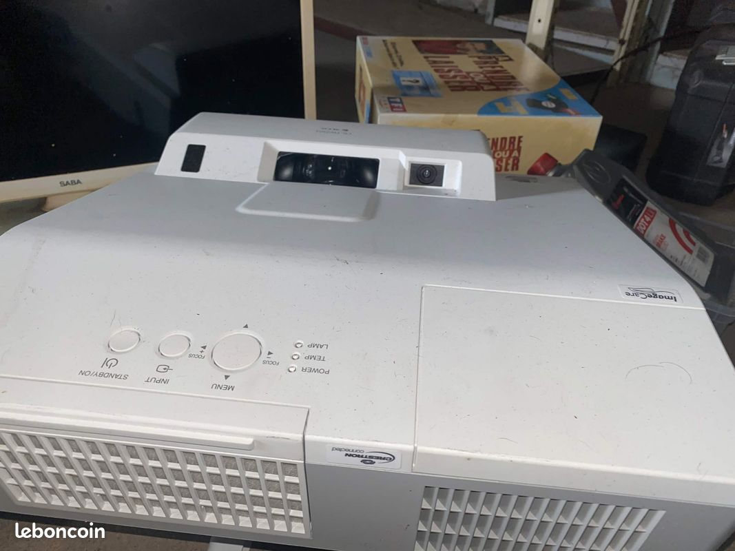 Vidéoprojecteur Hitachi CP-TW2503 + support mural + télécommande (image 2)