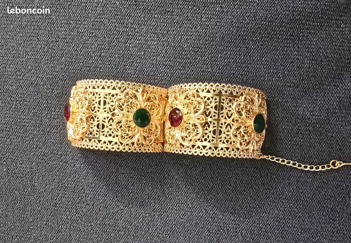 Bracelet Manchette Doré Avec Pierres Bordeaux - Vintage, Plaqué Or, Neuf Avec étiquettes