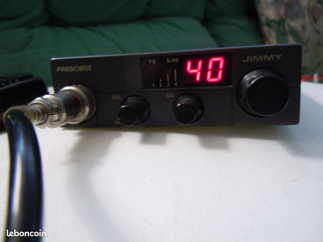 Kit Routeur WLT24EX avec bride de fixation, antenne et passe-fil