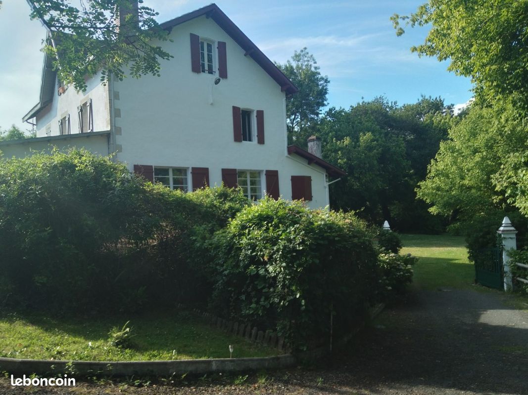 Maison 11 pièces 230 m² · à Tercis-les-Bains · 230 m² · 270 000 €