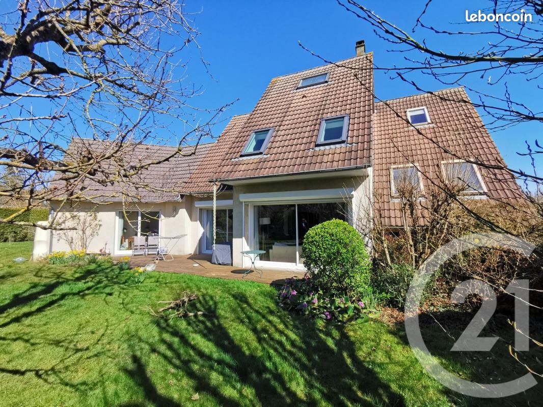 Maison 8 pièces 159 m² · à Évreux · 159 m² · 327 000 €