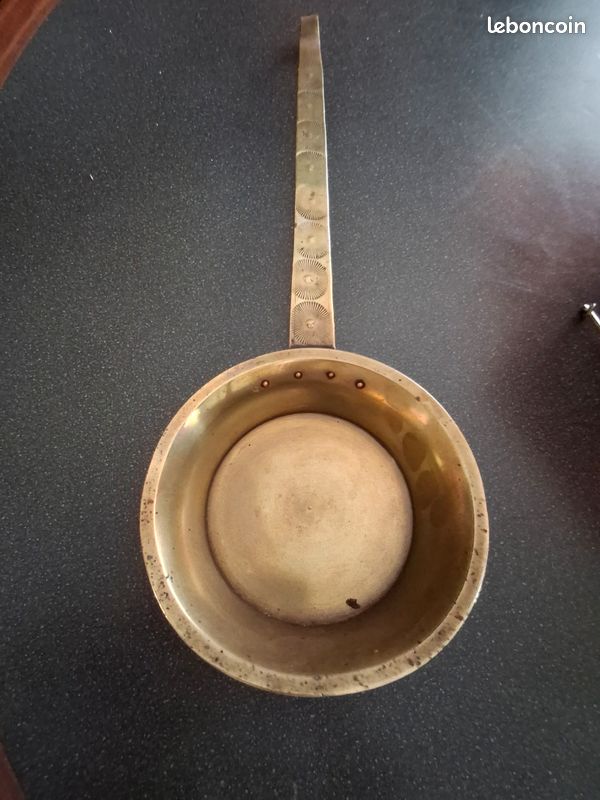 Ancienne casserole en laiton (image 1)