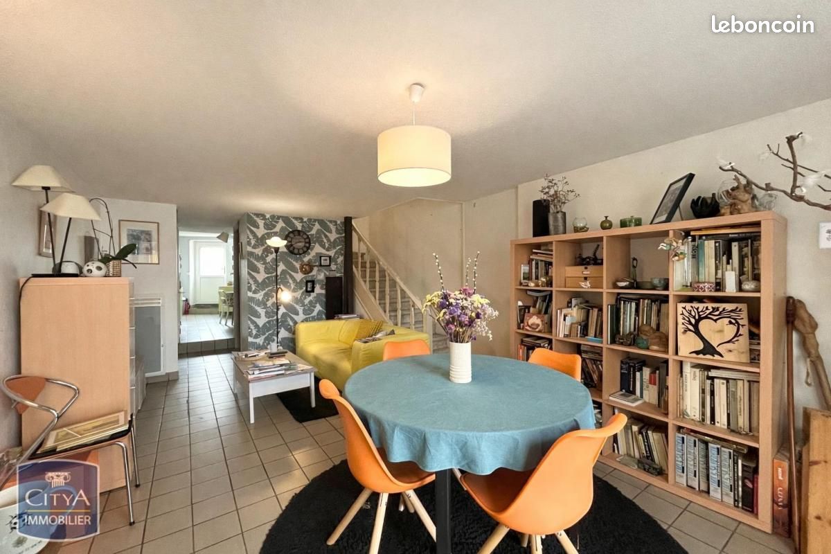 Maison 4 pièces 114 m² · à Renaison · 114 m² · 580 €/mois