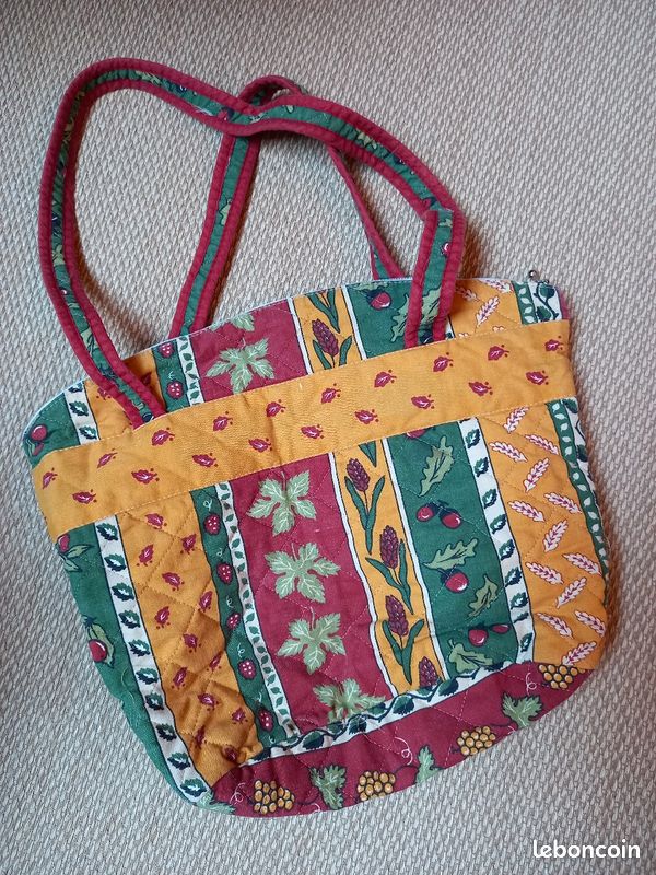 Sac en tissu matelassé (image 1)