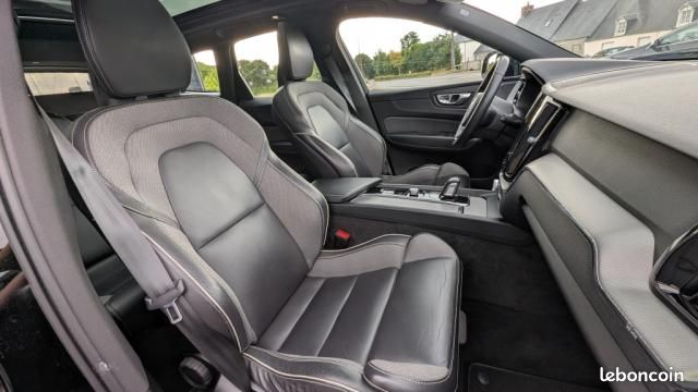 Volvo XC60 B4 (image 9)