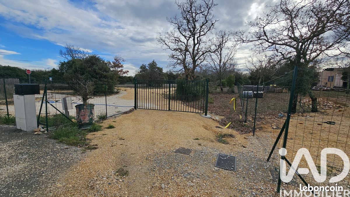 Terrain 434 m² · à Méjannes-le-Clap · 434 m² · 31 000 €