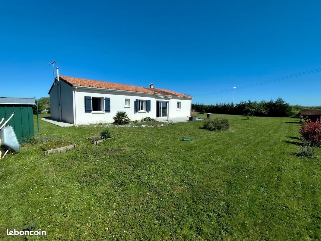 Maison 5 pièces 106 m² · à Aussac-Vadalle · 106 m² · 173 000 €