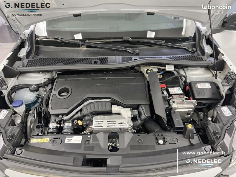 Peugeot 2008 1.2 Hybrid 110ch Style e-DCS6 (image 12)
