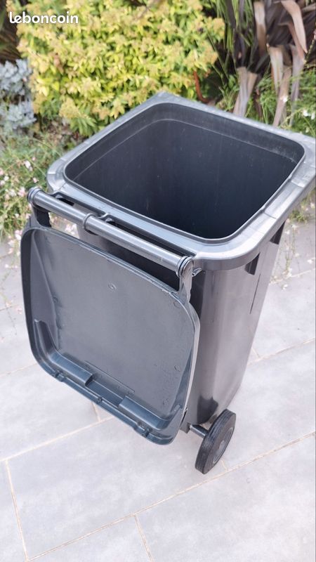Poubelle d'extérieur 120L deux roues (image 3)