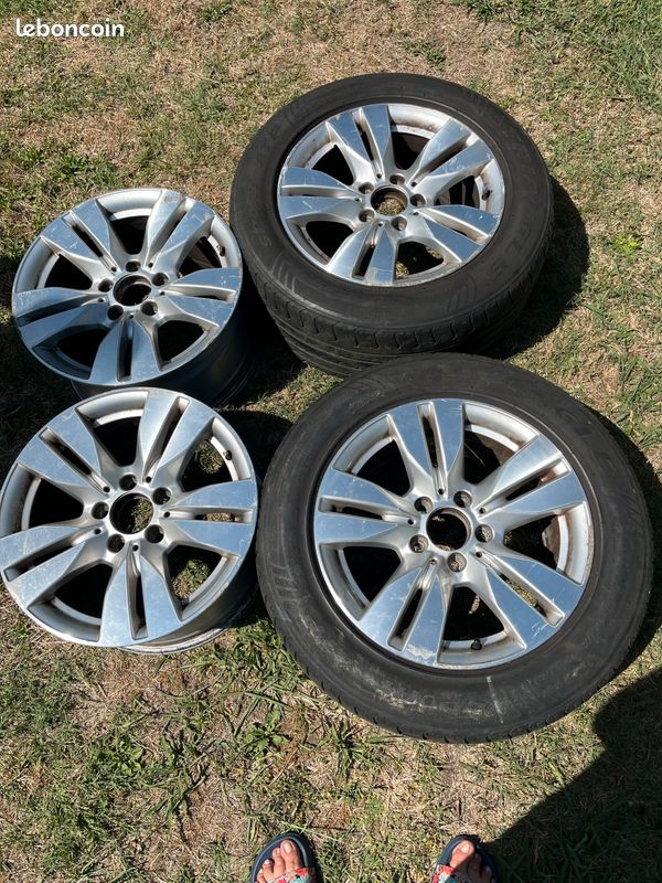 4 jantes avec 2 pneus montés Mercedes (image 1)
