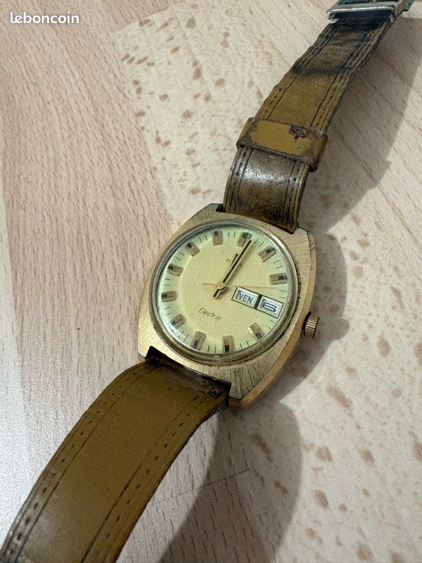 Lot De 2 Montres Timex électriques Vintage Des Années 1970 - Pour Homme - Mouvement à Quartz - Occasion