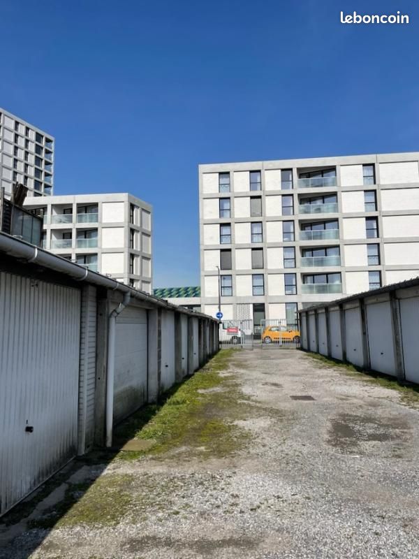 Parking 10 m² · à Lille · 10 m² · 57 €/mois