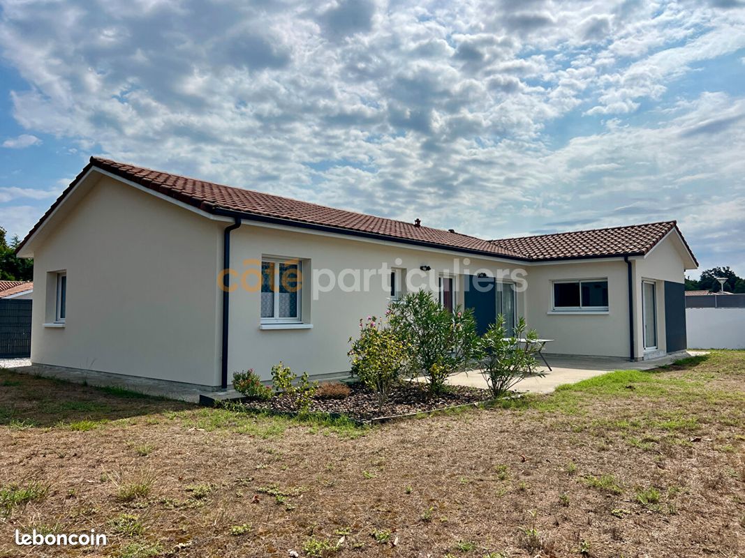 Maison 5 pièces 135 m² · à Saint-Pierre-du-Mont · 135 m² · 409 900 €