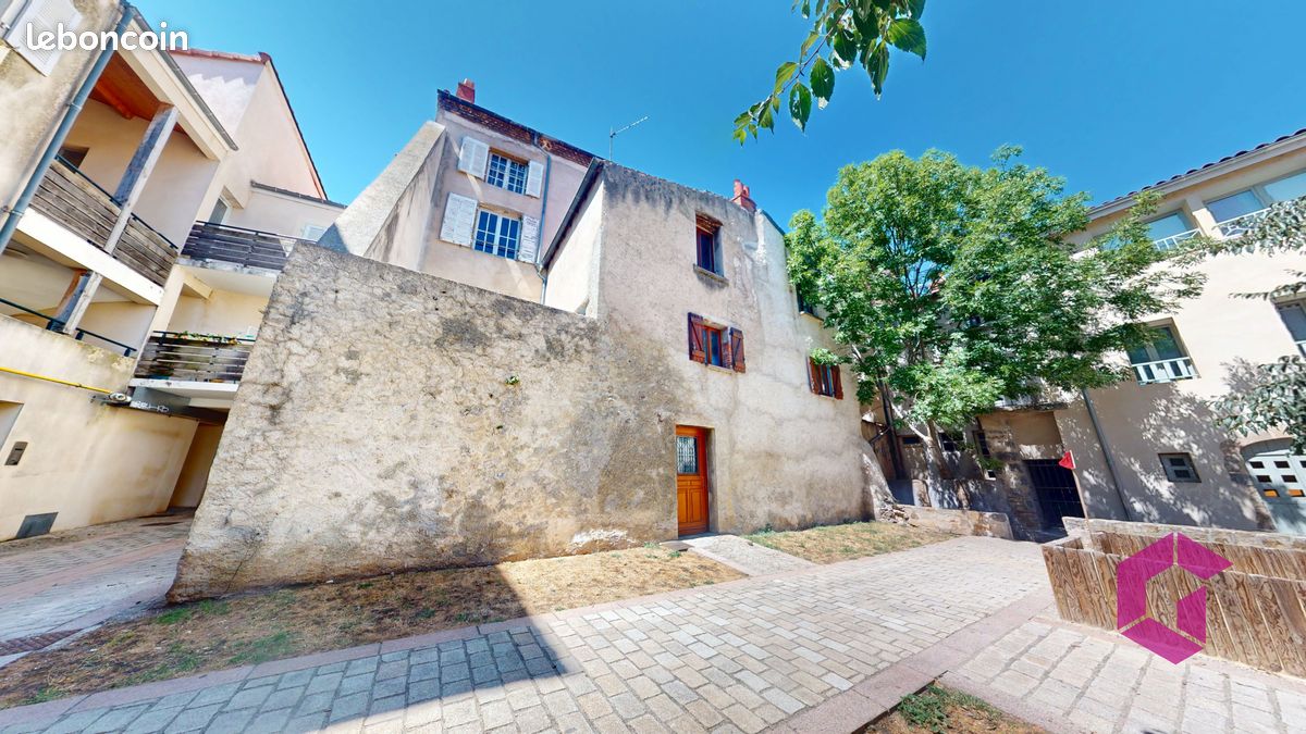 Maison 8 pièces 360 m² · à Issoire · 360 m² · 118 200 €