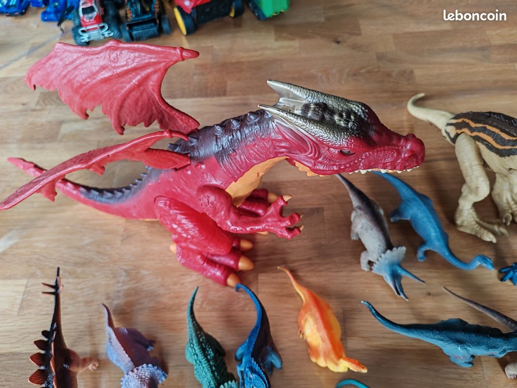 Lot dinosaures (image 4)