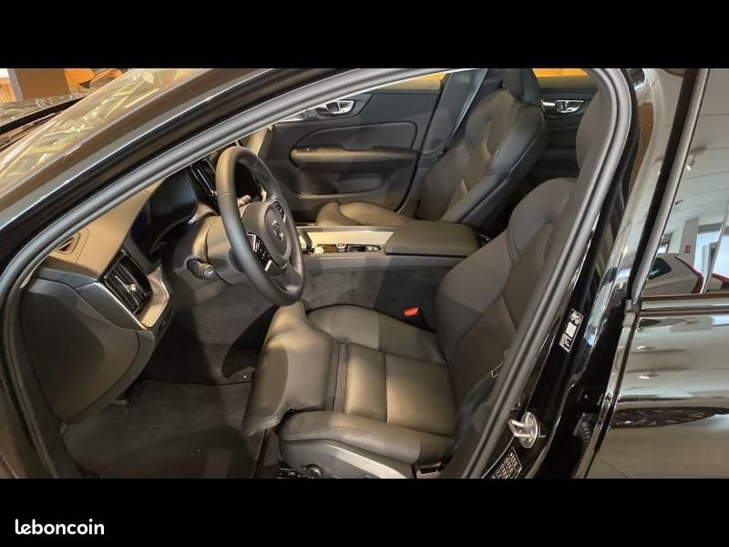 Volvo V60 B4 197ch Ultra Style Dark DCT 7 (image 5)