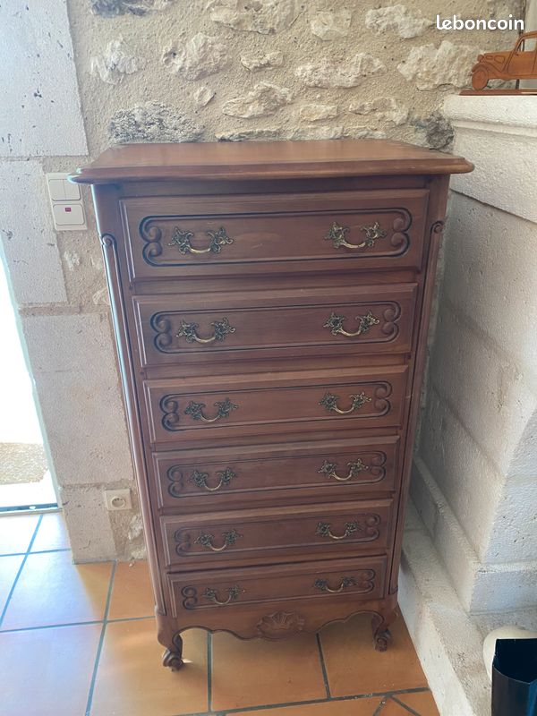 Commode (image 1)