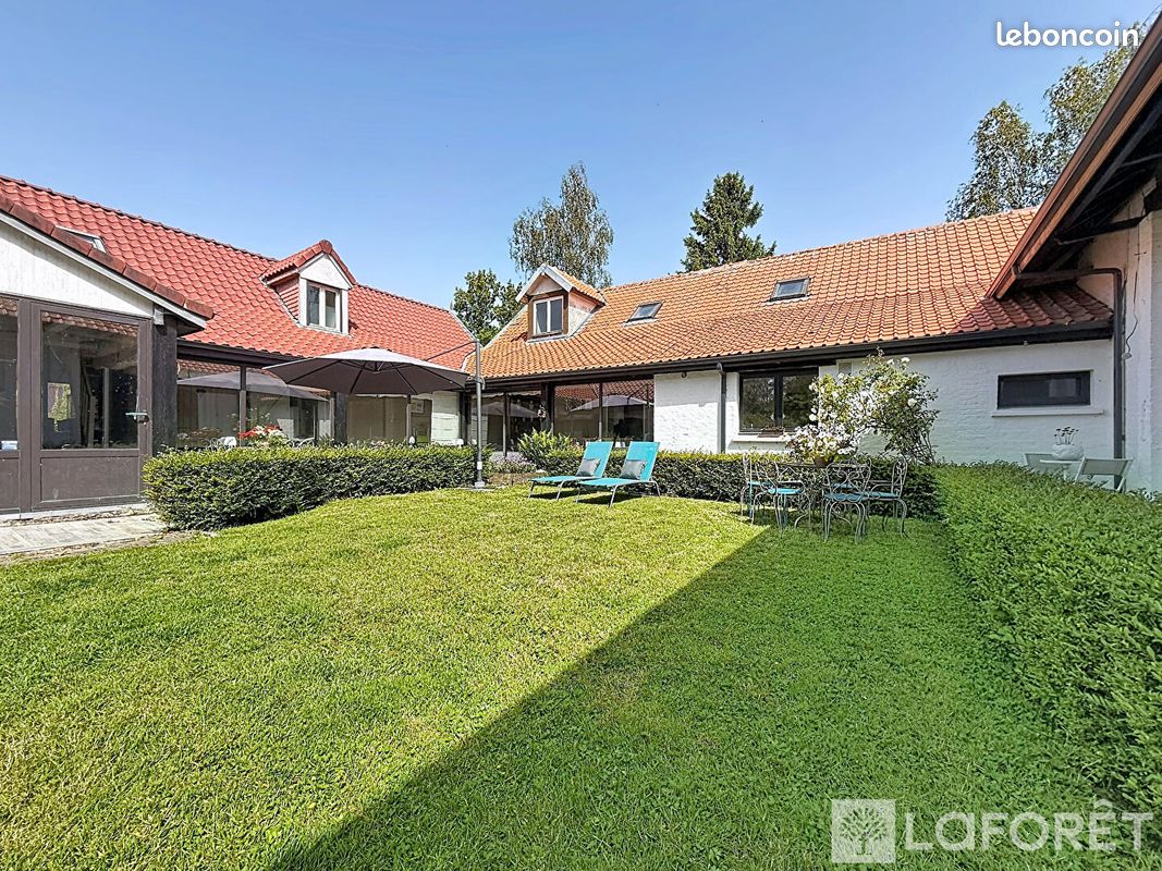 Maison 6 pièces 262 m² · à Lestrem · 262 m² · 484 000 €