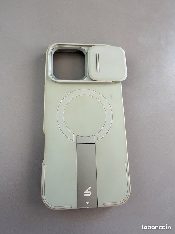 2 coques iPhone 16 pro Max (image 2)