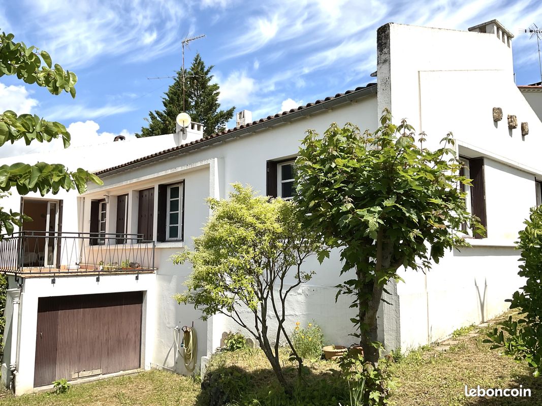 Maison 6 pièces 153 m² · à Castelnaudary · 153 m² · 160 000 €