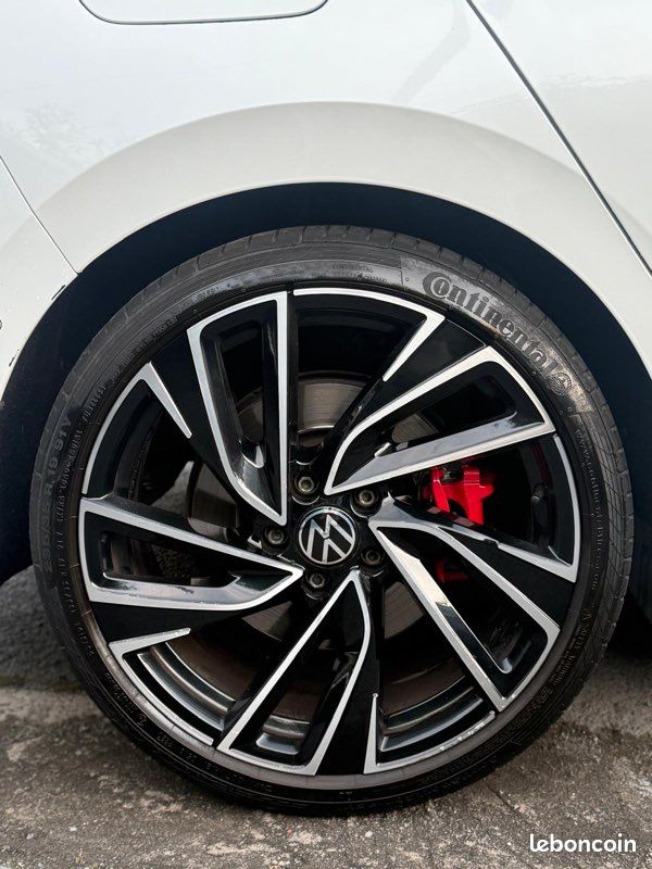✨Volkswagen Golf 8 GTI : Clubsport/2.0TSi 300Cv/dsg7/1main/Magnifique configuration/Full options/Garantie 1an/Très propre (image 12)