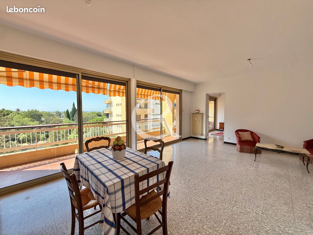 Appartement 4 pièces 82 m² · à Hyères · 82 m² · 291 500 €