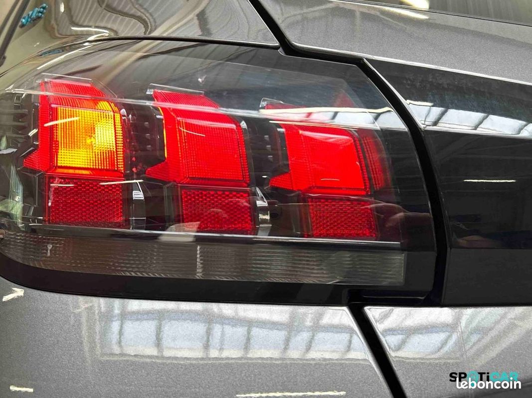 PEUGEOT 208 PureTech 100 S&S BVM6 Style (image 18)