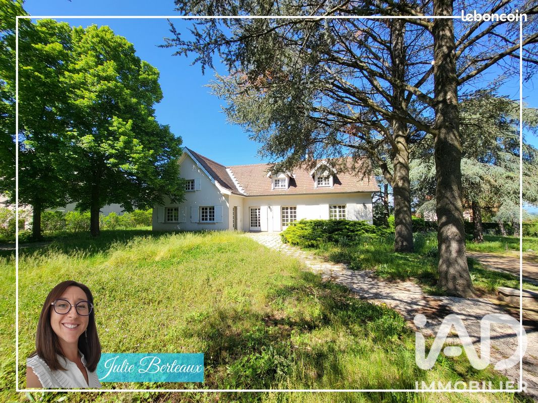 Maison 9 pièces 250 m² · à Saint-Just-Saint-Rambert · 250 m² · 349 000 €