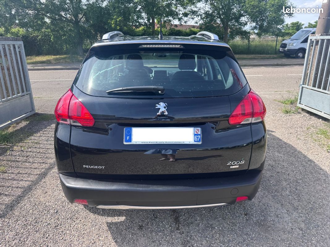 Peugeot 2008 1.2 THP 110 ch (image 5)