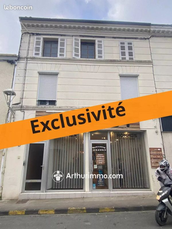 Immeuble 6 pièces 146 m² · à Matha · 146 m² · 119 000 €